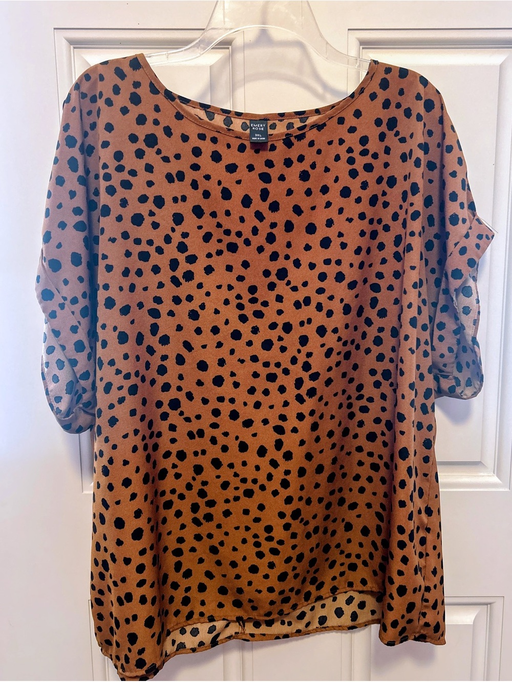 Emery Rose Brown & Black Leopard Dot Short Sleeve Blouse